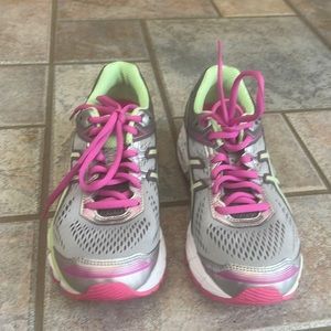 Asics Size 7 Sneaker NIB